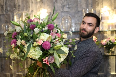 Nghệ nhân cắm hoa người Pháp tới Việt Nam