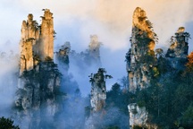 Tại sao Trung Quốc vẫn thắng thế trên đường đua thu hút khách Việt?