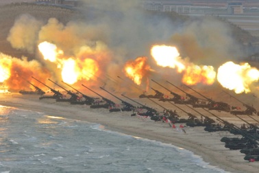 Triều Tiên bắn hàng trăm quả đạn pháo, Hàn Quốc ra lệnh sơ tán dân 2 đảo