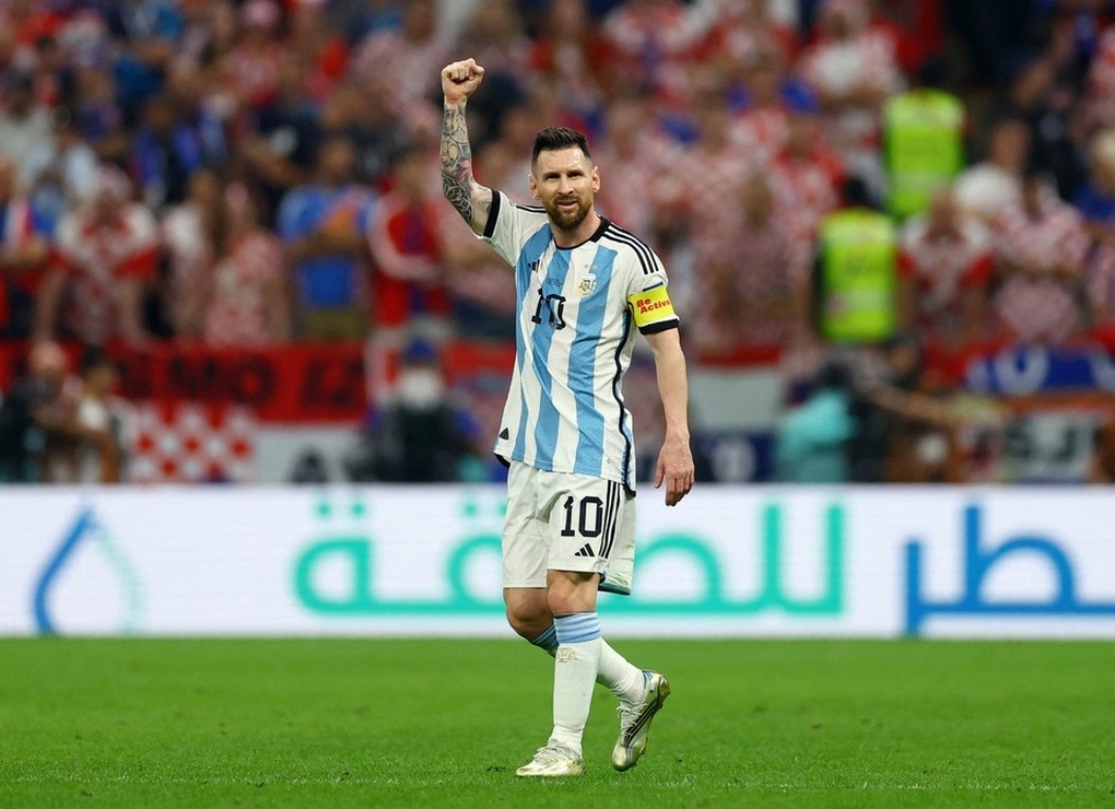 Messi ghi bàn và ăn mừng cảm xúc trong ngày giúp Argentina vào chung kết - 11 Messi ghi bàn và ăn mừng cảm xúc trong ngày giúp Argentina vào chung kết - 11