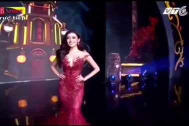 Huyền My lọt Top 10 đêm chung kết Hoa Hậu Hoà Bình Thế Giới 2017