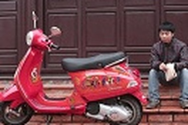 Họa sĩ Bàng Nhất Linh: Vẽ tranh Đông Hồ lên Vespa là một cách mới để duy trì văn hóa dân tộc