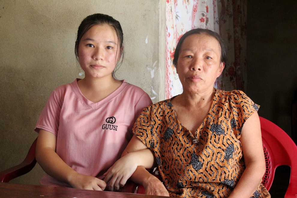 Cô gái mồ côi cha và quyết tâm viết tiếp ước mơ của mẹ - 3 Cô gái mồ côi cha và quyết tâm viết tiếp ước mơ của mẹ - 3