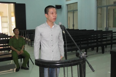 Nhân viên bán xăng dựng “kịch bản” cướp giật