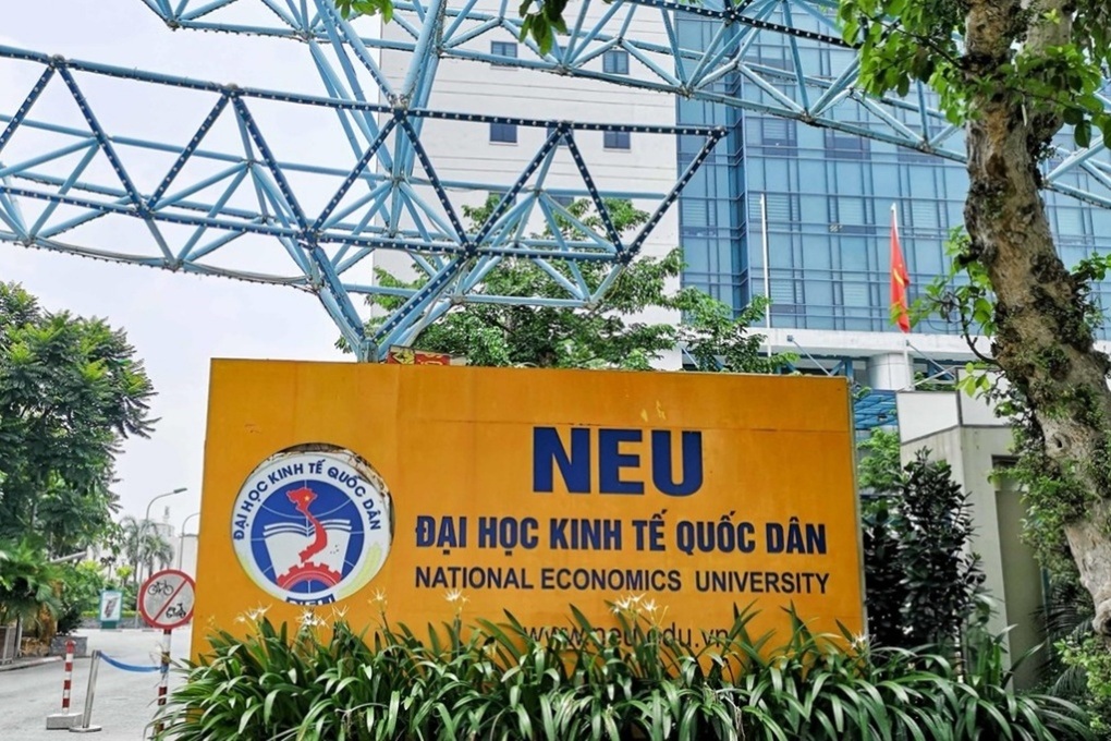 Tòa bác đơn của người kiện ĐH Kinh tế quốc dân đòi bồi thường 46 tỷ đồng - 2 Tòa bác đơn của người kiện ĐH Kinh tế quốc dân đòi bồi thường 46 tỷ đồng - 2