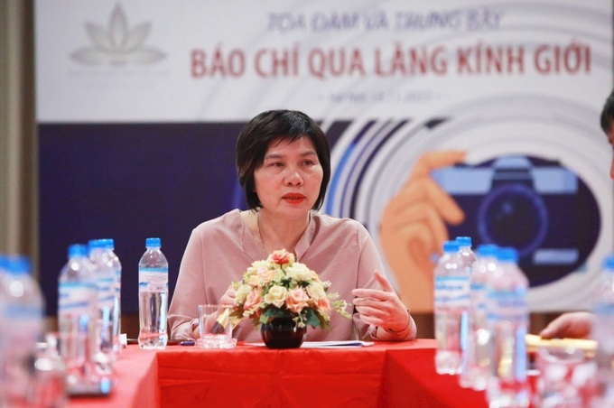 GS.TS Nhà báo Đỗ Thị Thu Hằng - Trưởng ban Nghiệp vụ Hội Nhà báo Việt Nam chia sẻ tại Toạ đàm