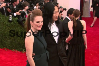 Julianne Moore và Alexander Wang dự sự kiện