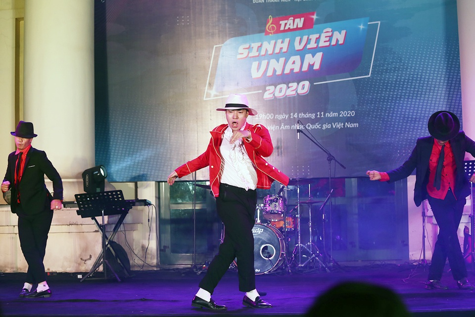 Dàn “cực phẩm” Nhạc viện hội tụ trong chương trình chào khóa mới - 10 Dàn “cực phẩm” Nhạc viện hội tụ trong chương trình chào khóa mới - 10