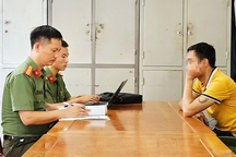 Phát tán tin 2 cô gái nhiễm HIV, 3 người bị xử phạt