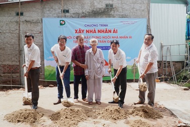 Cụ ông cả đời bệnh tật ở Đồng Tháp được bạn đọc Dân trí tặng nhà nhân ái