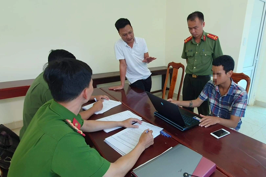 Thanh niên không học hết cấp 2 đánh sập hàng loạt website - 1 Thanh niên không học hết cấp 2 đánh sập hàng loạt website - 1