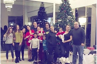 Messi và C.Ronaldo đi đầu trào lưu ăn mừng Giáng sinh