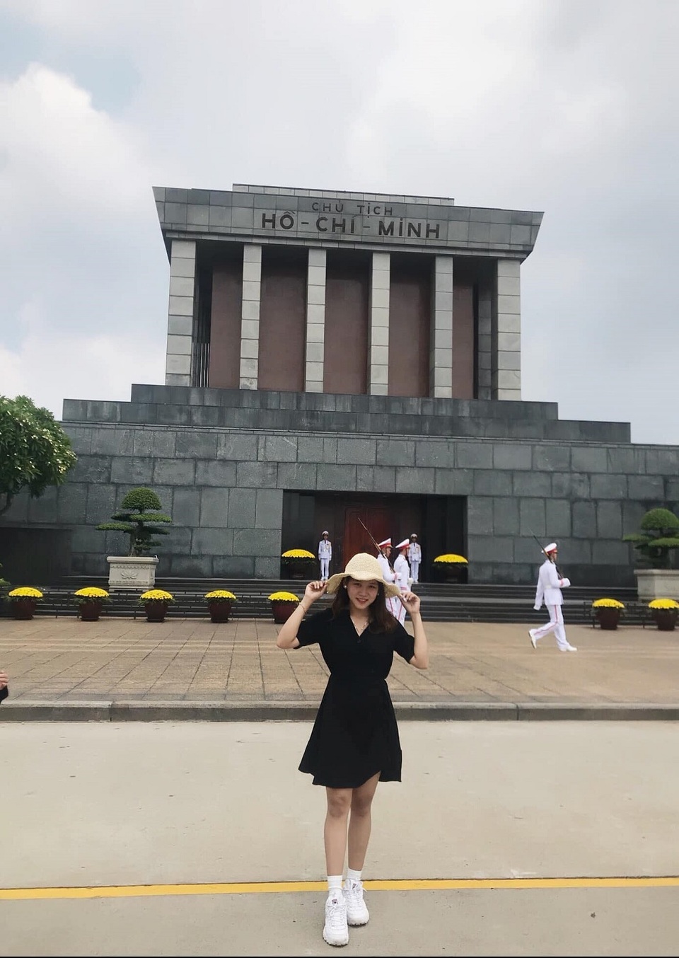Nữ sinh xinh đẹp hâm mộ tuyển thủ Quang Hải và là tiền đạo cứng - 9 Nữ sinh xinh đẹp hâm mộ tuyển thủ Quang Hải và là tiền đạo cứng - 9