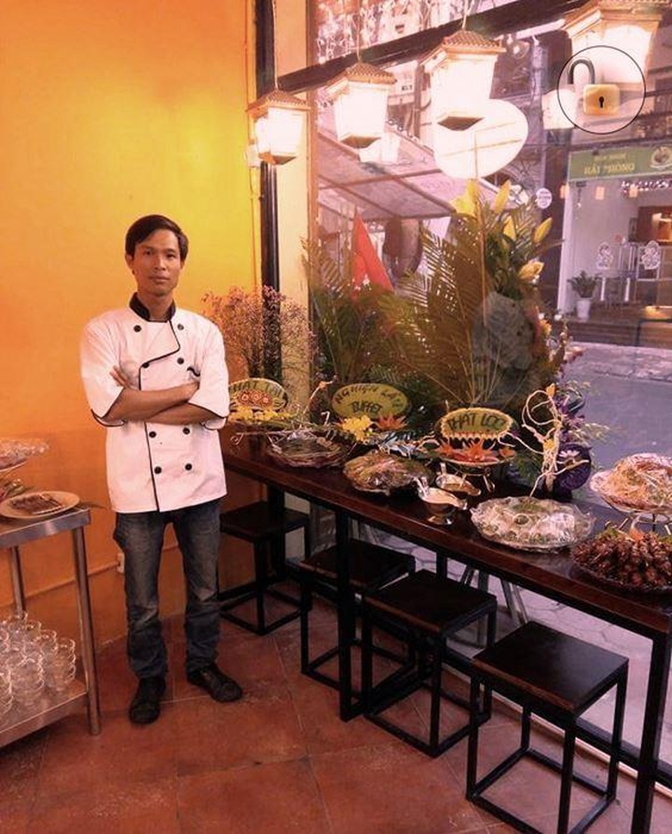 Thu nhập hàng chục triệu biến mất vì Covid-19, đầu bếp quán nhậu đi làm xe ôm - 2 Thu nhập hàng chục triệu biến mất vì Covid-19, đầu bếp quán nhậu đi làm xe ôm - 2