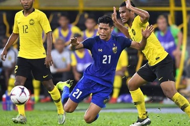 Malaysia đá rắn, nhiều tiểu xảo hơn cả Philippines