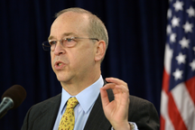 Quan chức Mỹ tới Philippines làm rõ chuyện “cắt đứt” quan hệ