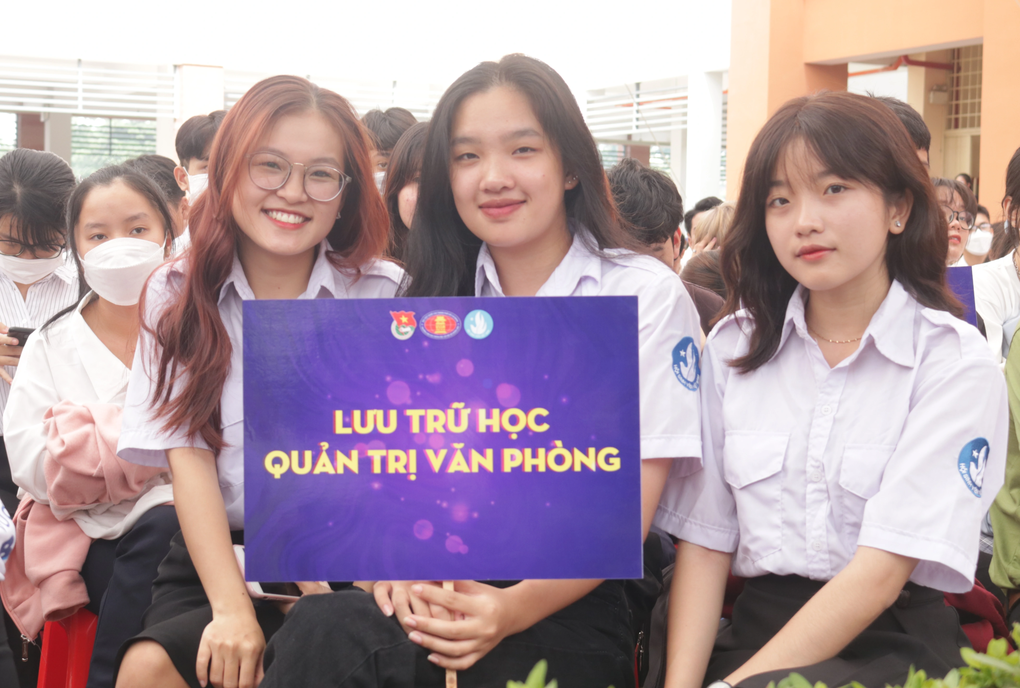 Mức học phí cao nhất Trường ĐH KHXHNV TPHCM là 82 triệu đồng/năm - 1 Mức học phí cao nhất Trường ĐH KHXHNV TPHCM là 82 triệu đồng/năm - 1