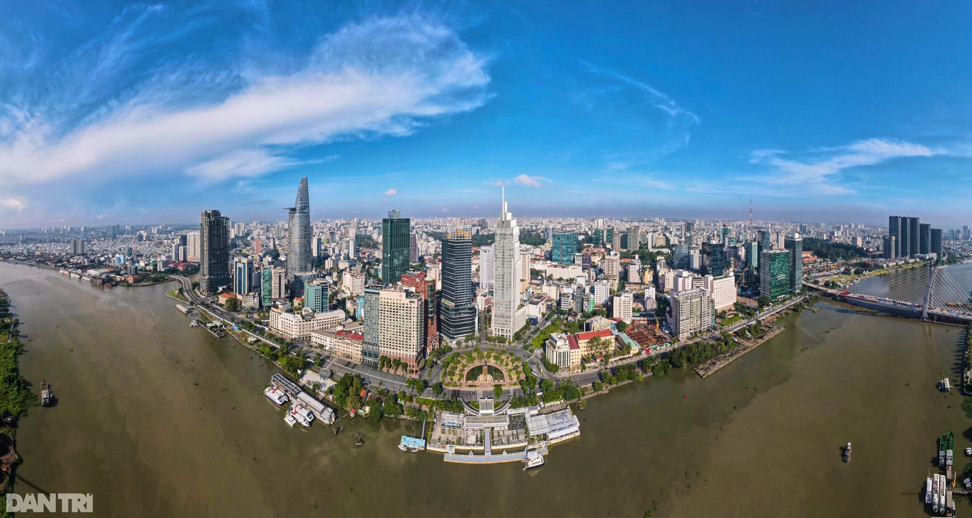 Cận cảnh khu tượng đài Trần Hưng Đạo xuống cấp sắp được thay áo mới - 1 Cận cảnh khu tượng đài Trần Hưng Đạo xuống cấp sắp được thay áo mới - 1