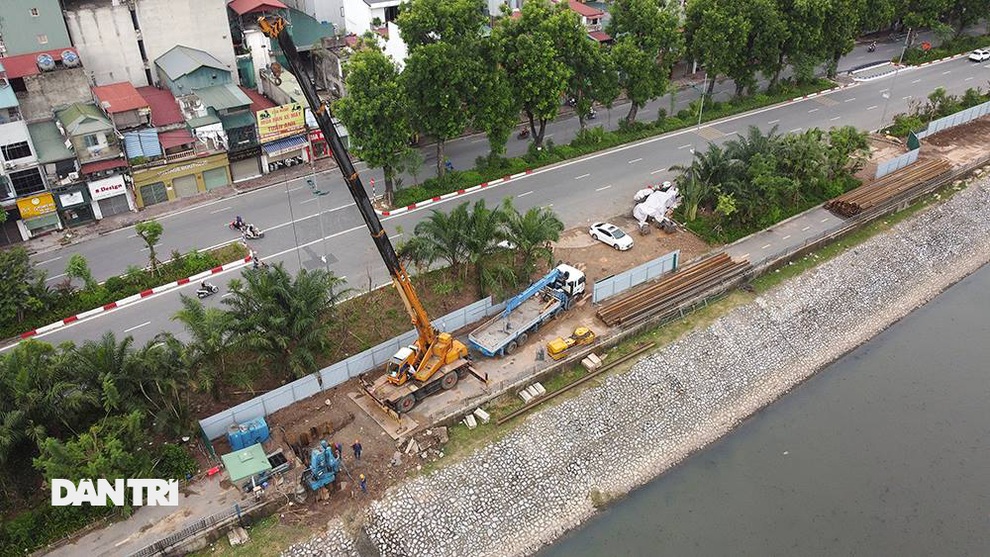 Đánh chuyển hơn 700 cây xanh dọc sông Tô Lịch để làm dự án thoát nước thải - 6 Đánh chuyển hơn 700 cây xanh dọc sông Tô Lịch để làm dự án thoát nước thải - 6