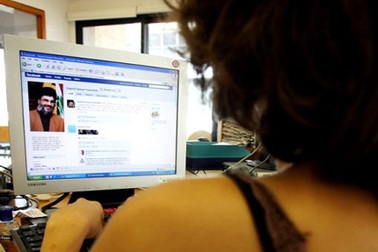 Nở rộ trào lưu hẹn hò online trên Facebook