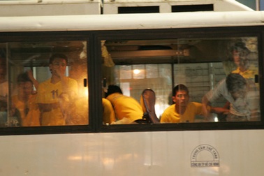 Đội khách bị tấn công, Sài Gòn FC nhận án “treo sân”