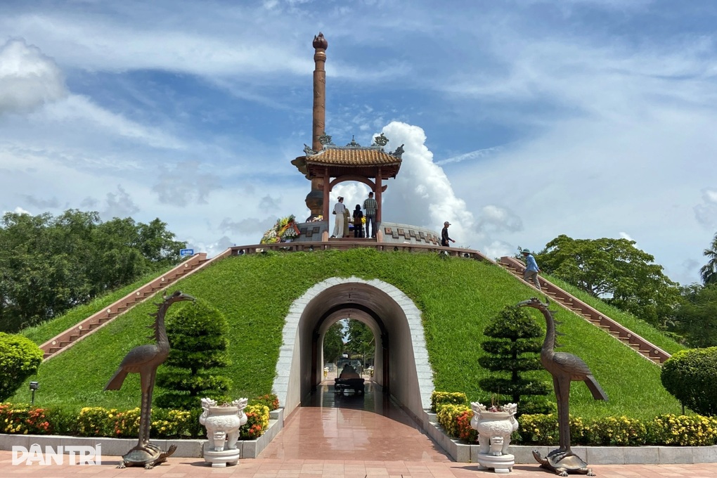 Tổ chức ngày giỗ chung, tưởng niệm các liệt sỹ Thành cổ Quảng Trị - 1 Tổ chức ngày giỗ chung, tưởng niệm các liệt sỹ Thành cổ Quảng Trị - 1