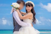 Cô dâu nhiều tuổi hơn cả mẹ chồng kể chuyện tình với chàng trai kém 32 tuổi