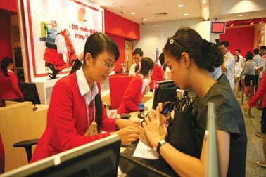 Ngân hàng ngoại báo lãi lớn