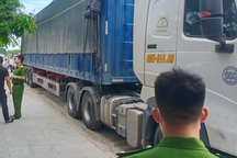 Tài xế xe container tử vong trong cabin