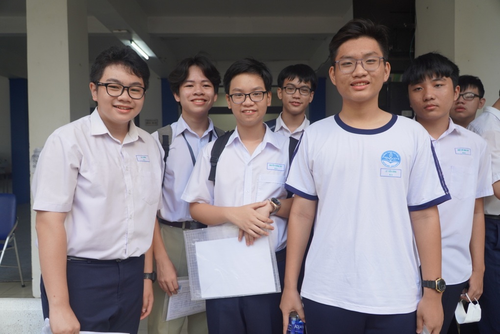 Đề thi chính thức vào lớp 10 Trường Phổ thông Năng khiếu TPHCM năm 2024 - 1 Đề thi chính thức vào lớp 10 Trường Phổ thông Năng khiếu TPHCM năm 2024 - 1