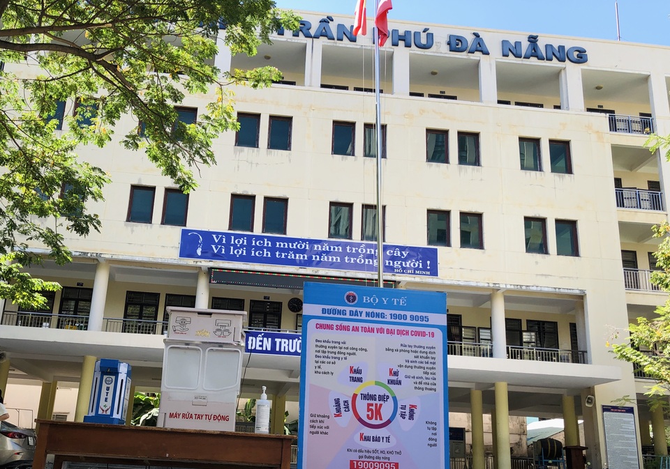 Giáo viên Đà Nẵng “vui như Tết” khi dọn sạch trường, lớp chờ đón học sinh - 9 Giáo viên Đà Nẵng “vui như Tết” khi dọn sạch trường, lớp chờ đón học sinh - 9