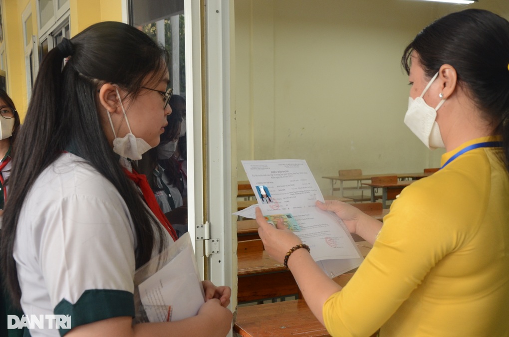 TPHCM còn gần 5.000 học sinh chưa nhập học lớp 10 công lập - 1 TPHCM còn gần 5.000 học sinh chưa nhập học lớp 10 công lập - 1