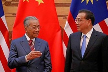 Malaysia đổi thái độ với Trung Quốc