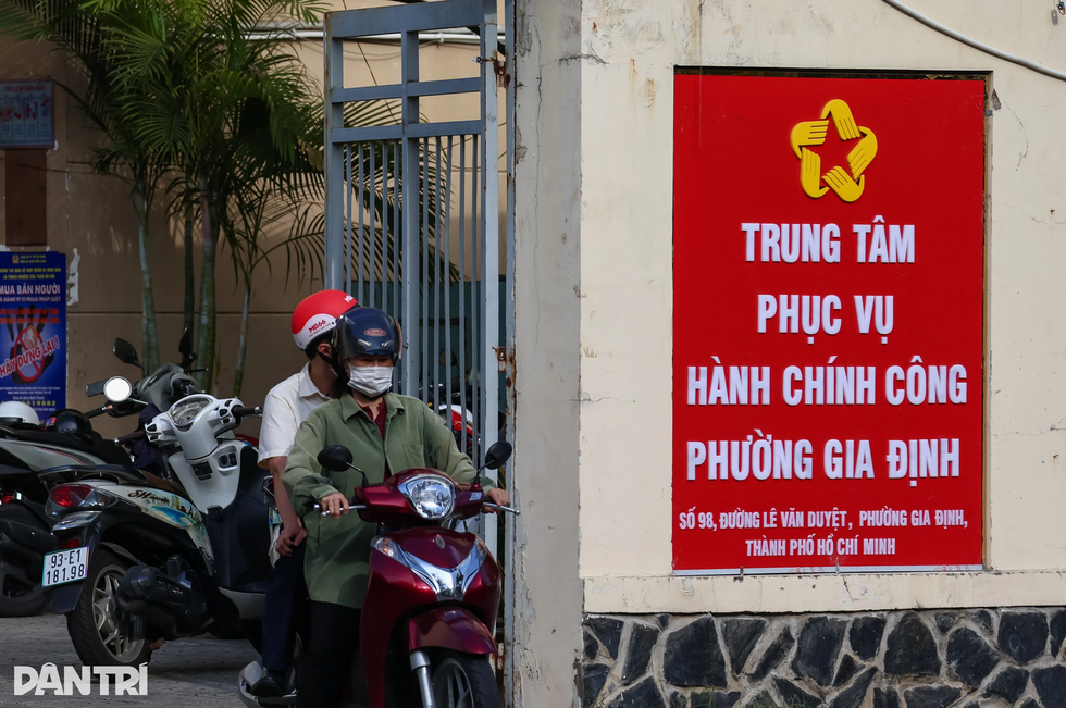Sau 1 tháng, bộ máy chính quyền 2 cấp của TPHCM vận hành ra sao? - 1 Sau 1 tháng, bộ máy chính quyền 2 cấp của TPHCM vận hành ra sao? - 1