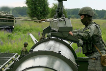 Chi tiêu vũ khí hạt nhân toàn cầu tăng 13%