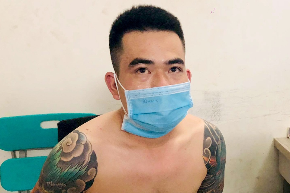 Gần 40 người đánh bạc online ở Sài Gòn giữa dịch Covid-19 - 2 Gần 40 người đánh bạc online ở Sài Gòn giữa dịch Covid-19 - 2
