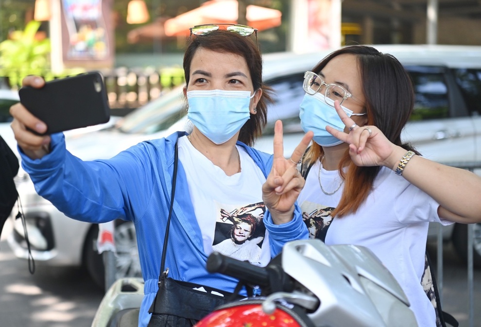 Cảm động hình ảnh cha mẹ truyền động lực cho con trong mùa thi lịch sử - 10 Cảm động hình ảnh cha mẹ truyền động lực cho con trong mùa thi lịch sử - 10