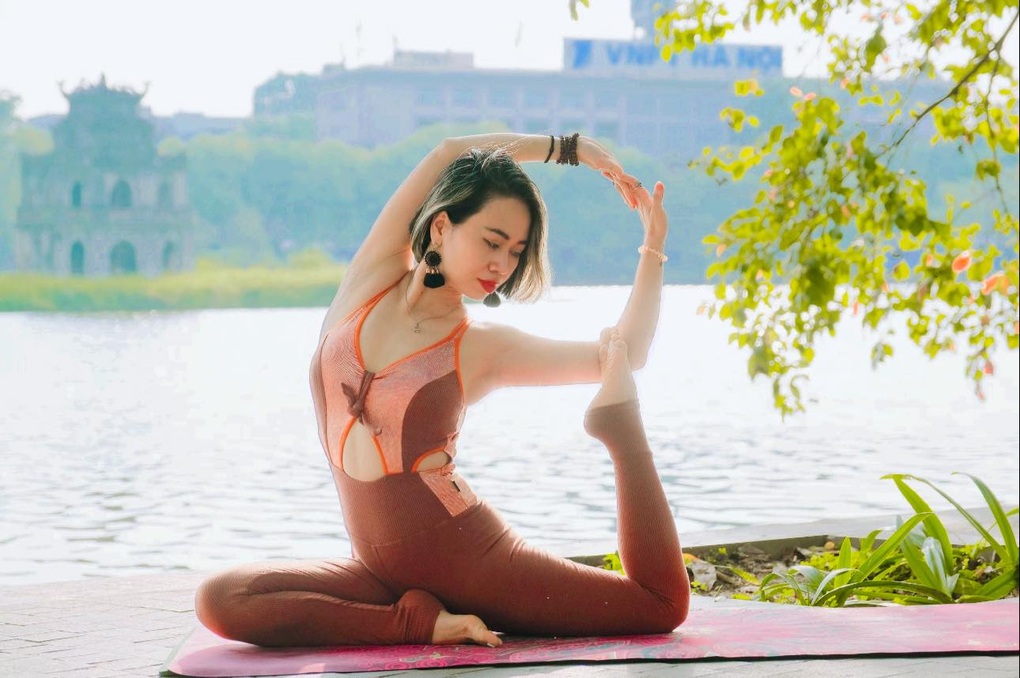 Còn 6 ngày tham gia cuộc thi 21 ngày làm mới thân - tâm - trí cùng yoga - 2 Còn 6 ngày tham gia cuộc thi 21 ngày làm mới thân - tâm - trí cùng yoga - 2