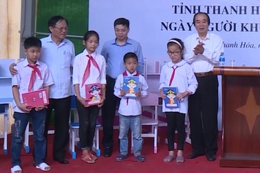 Tiếp nhận 30.000 Euro thực hiện Dự án Trung tâm giáo dục trẻ em khuyết tật