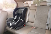 Chở trẻ em trên ô tô không có hệ thống Isofix thì phải làm thế nào?
