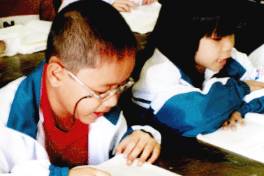 Khám miễn phí các bệnh về mắt cho trẻ dưới 15 tuổi