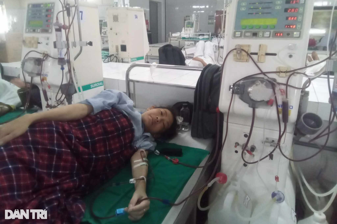 Mẹ suy thận giai đoạn cuối cầu xin cứu con trai mắc bệnh tim nặng - 1 Mẹ suy thận giai đoạn cuối cầu xin cứu con trai mắc bệnh tim nặng - 1
