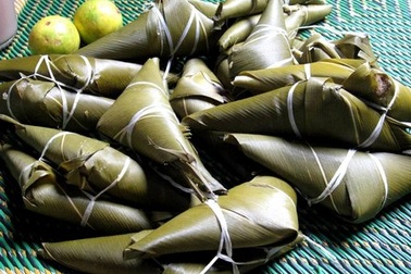 Thưởng thức đặc sản núi rừng của đồng bào Cơtu 