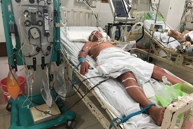 Cụ ông 84 tuổi thoát chết kì diệu sau khi uống nhầm thuốc nhuộm phẩm màu