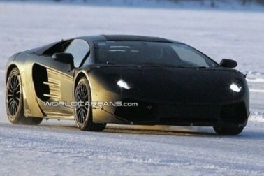 “Diện kiến” mẫu xe kế nhiệm Lamborghini Murcielago 