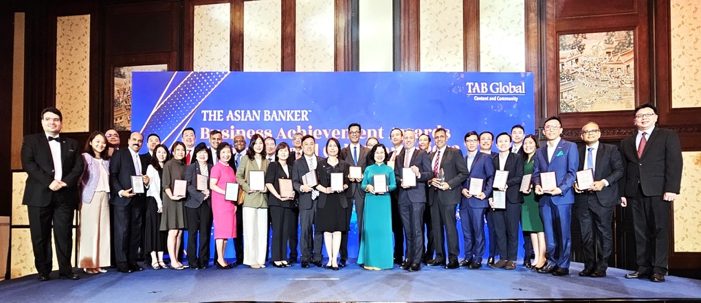 BIDV nhận giải thưởng Ngân hàng lưu ký - giám sát tốt nhất Việt Nam - 2 BIDV nhận giải thưởng Ngân hàng lưu ký - giám sát tốt nhất Việt Nam - 2
