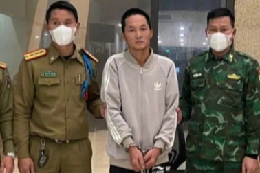 Hai đối tượng truy nã bị bắt khi đang lẩn trốn ở Lào