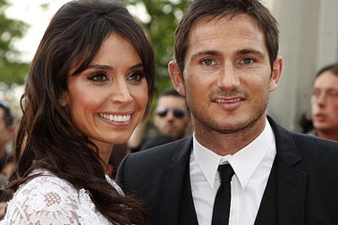 Lampard và Christine lại tiếp tục hoãn đám cưới