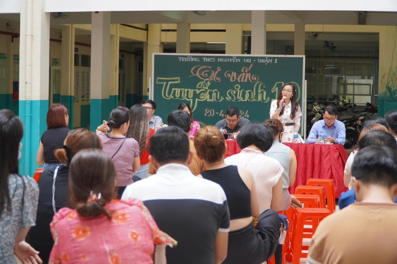 ការមិនយល់ចិត្តនឹងមុខវិជ្ជាជ្រើសរើសពីថ្នាក់ទី១០៖ ការព្រមានសម្រាប់មាតាបិតានិងសិស្ស - ២ Vỡ mộng môn lựa chọn từ lớp 10: Lời cảnh tỉnh cho phụ huynh và học sinh - 2