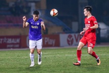 Hoàng Đức ghi bàn trong ngày HLV Kim Sang Sik dự khán sân Hàng Đẫy